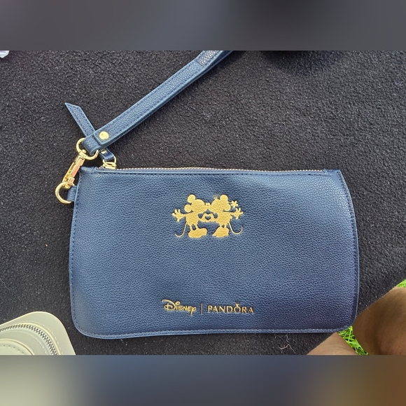 Disney wristlet navy blue - Picture 2 of 2
